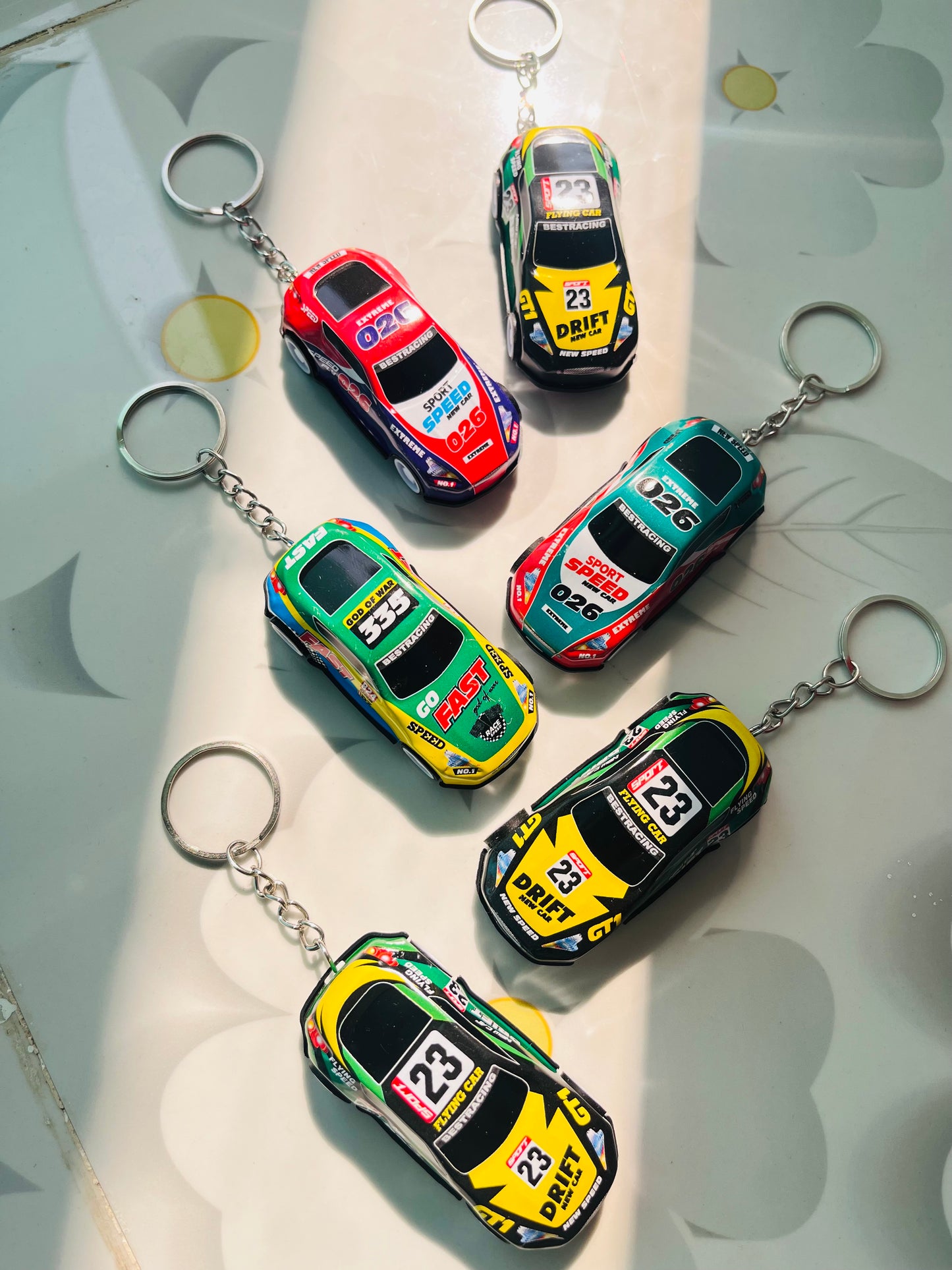 Automatic car keychain